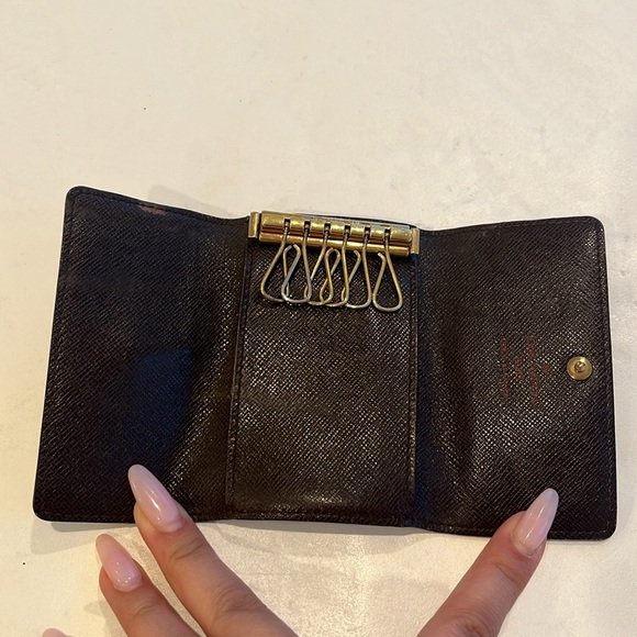 Louis Vuitton Damier Ebene Key Holder - Picture 6 of 10
